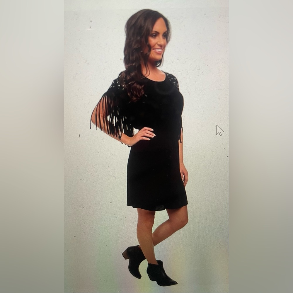 BNWT- ARIAT Women’s Mesas Dress